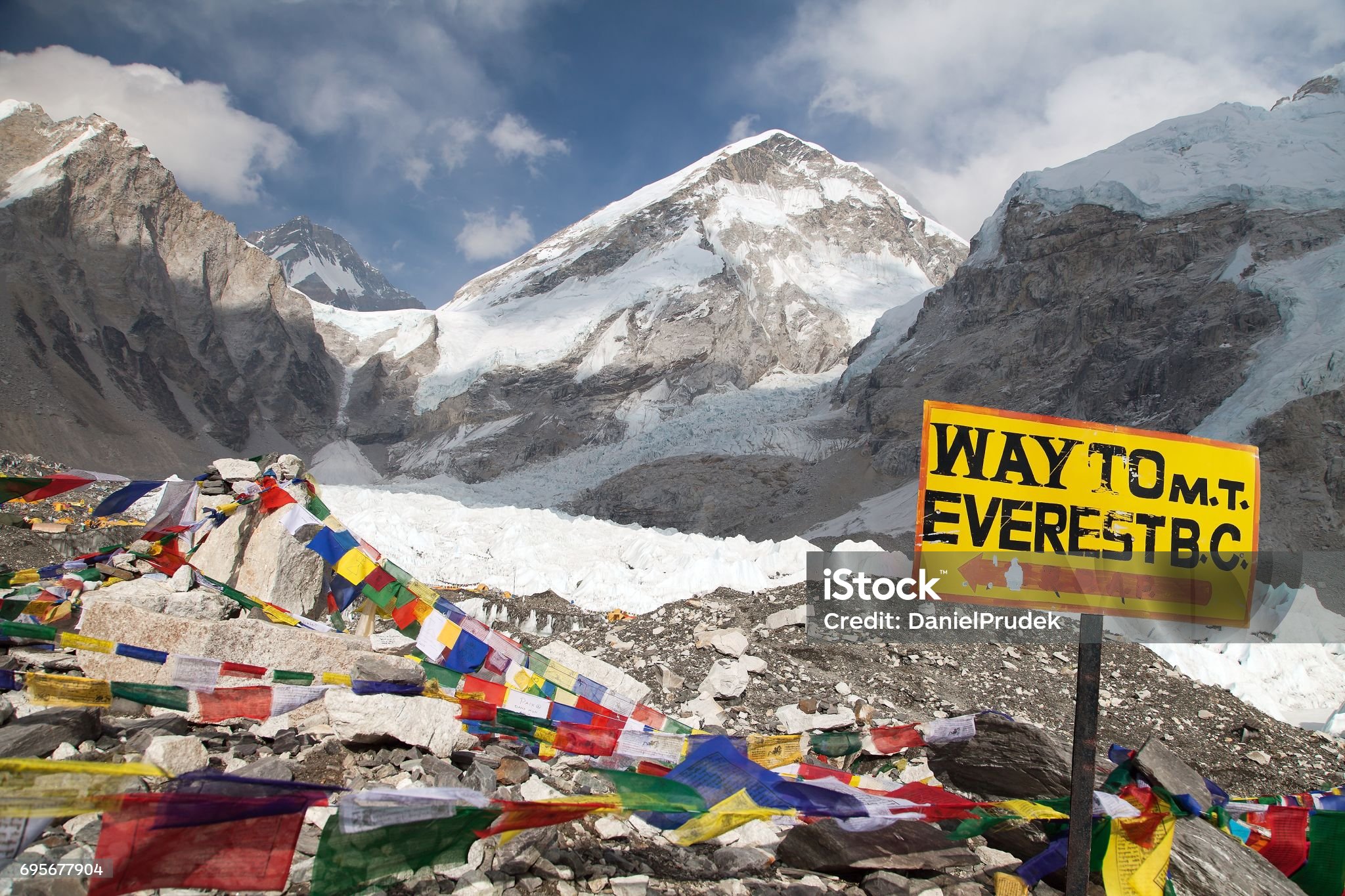 signpost way to mount everest b.c., Khumbu glacier and prayer flags, Everest area, Nepal